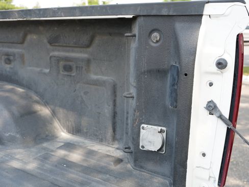Used 2024 Chevrolet Silverado 2500 LTZ AWD/4WD image 14