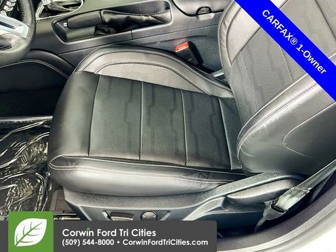 Used 2022 Ford Mustang GT Premium w/ Equipment Group 401A RWD image 22