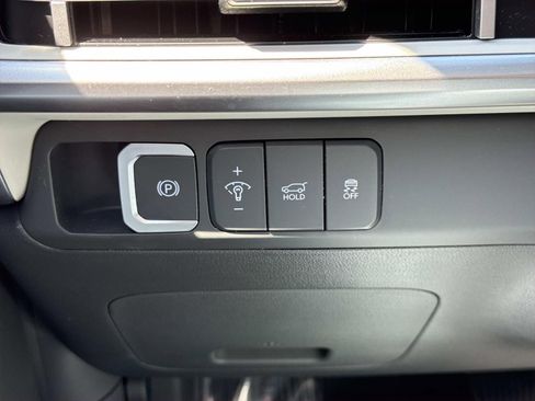 Used 2025 Hyundai Santa Fe SEL AWD/4WD image 18