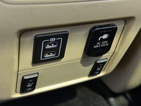 Used 2018 Nissan Pathfinder Platinum FWD image 29