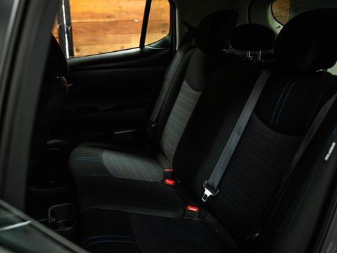 Used 2024 Nissan Leaf S image 10