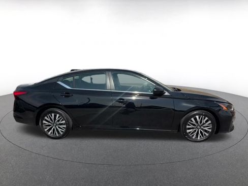 Used 2026 Nissan Altima 2.5 SV FWD image 15
