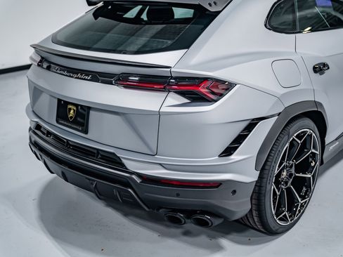 Used 2024 Lamborghini Urus Performante image 33