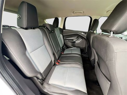Used 2019 Ford Escape SE image 25