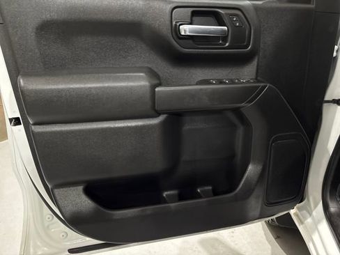 Used 2022 Chevrolet Silverado 1500 Custom Trail Boss w/ LPO, Dark Essentials Package image 12