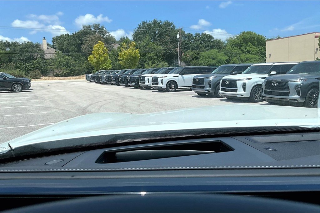 New 2027 INFINITI QX80 Autograph w/ Premium Cargo Package AWD/4WD image 40