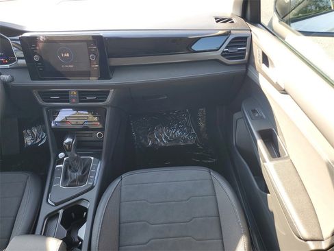 New 2026 Volkswagen Taos SE image 14