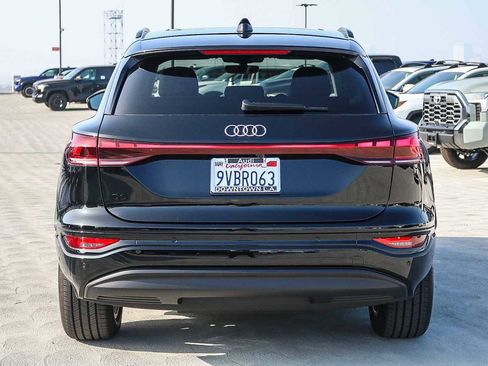 Used 2025 Audi Q6 e-tron Premium w/ Convenience Package image 8
