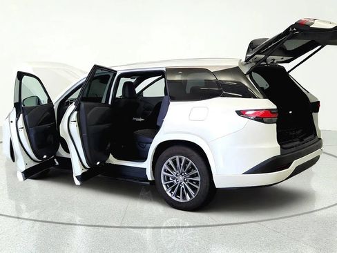 Used 2025 Lexus TX 350 AWD w/ Convenience Package image 10