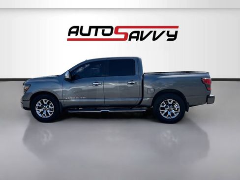 Used 2020 Nissan Titan SL w/ Moonroof Package RWD image 4