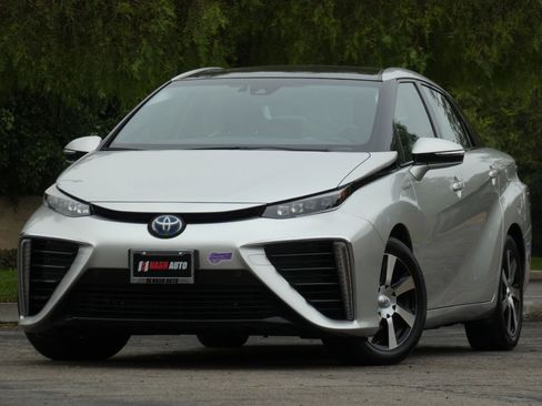 Used 2019 Toyota Mirai image 4