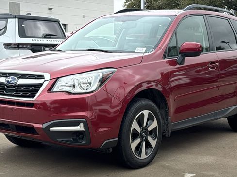 Used 2017 Subaru Forester 2.5i Premium w/ All-Weather Package image 3