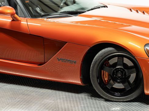 Used 2005 Dodge Viper SRT-10 w/ Copperhead Edition Group RWD image 44