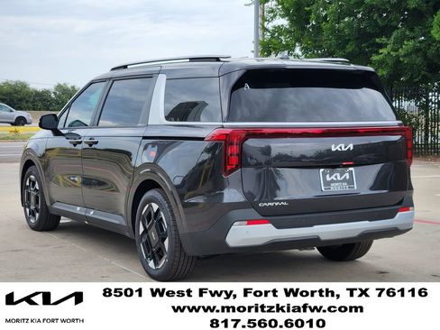 New 2026 Kia Carnival EX FWD image 4