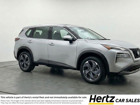 Used 2025 Nissan Rogue SV AWD/4WD image 1