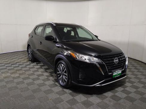 Used 2024 Nissan Kicks SV FWD image 14