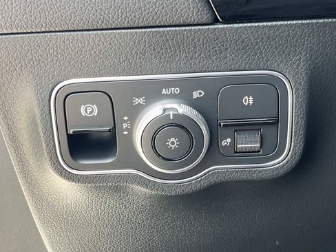Certified 2025 Mercedes-Benz GLA 35 AMG 4MATIC image 29