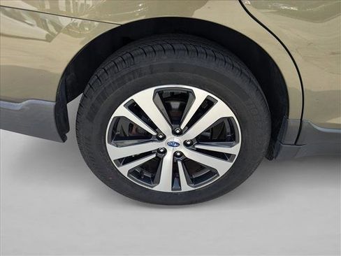 Used 2018 Subaru Outback 2.5i Limited image 24