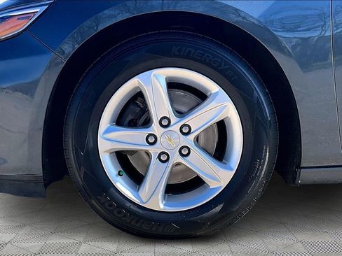 Used 2021 Chevrolet Malibu LS w/ Driver Confidence Package image 9