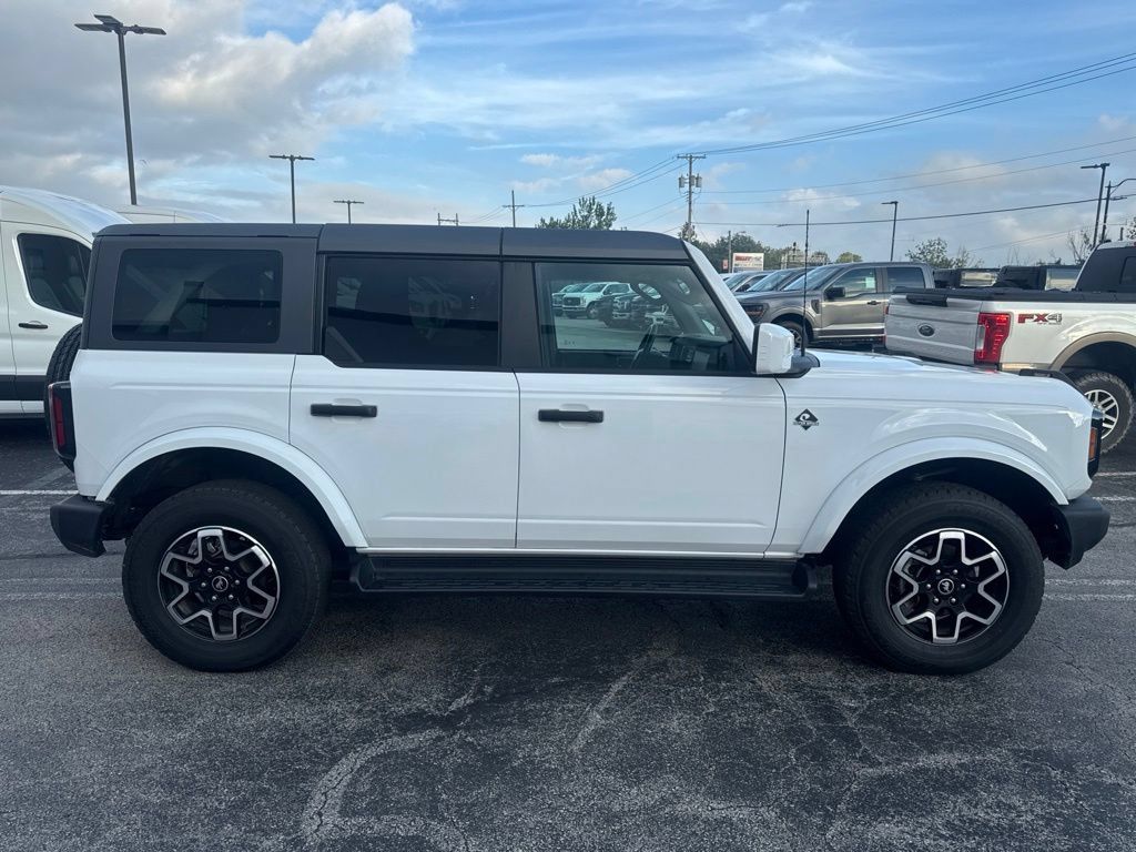 Certified 2026 Ford Bronco Outer Banks AWD/4WD image 2