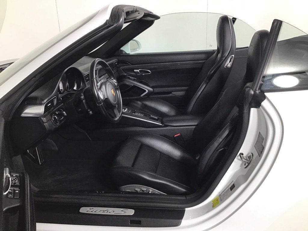 Certified 2015 Porsche 911 Turbo S AWD/4WD image 30