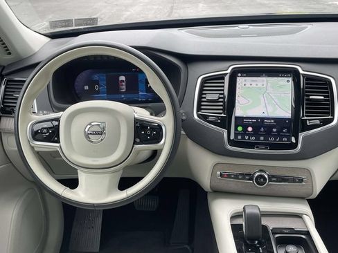 Used 2023 Volvo XC90 B6 Plus AWD/4WD image 22