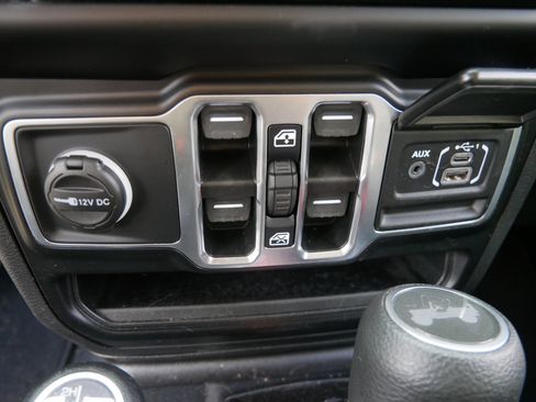 Used 2021 Jeep Wrangler Unlimited Sport image 28