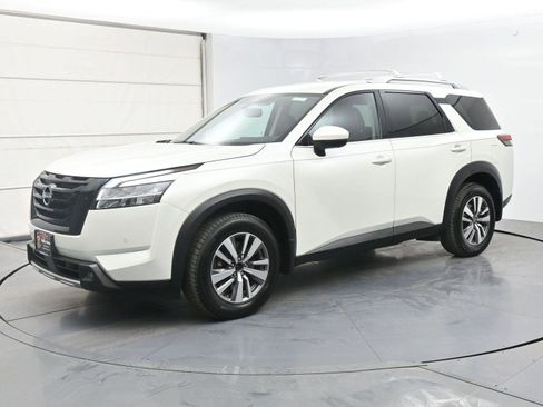 Used 2022 Nissan Pathfinder SL w/ SL Black Package image 1