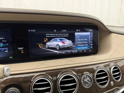 Used 2019 Mercedes-Benz S 560 4MATIC Sedan image 38