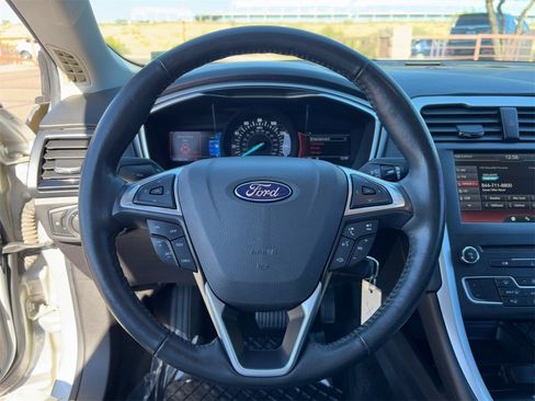 Used 2016 Ford Fusion SE image 20