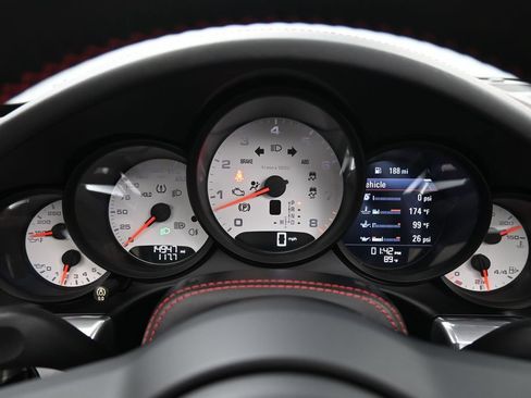 Certified 2019 Porsche 911 Carrera 4S AWD/4WD image 11