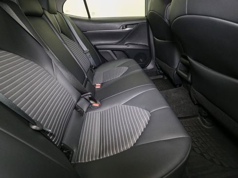 Used 2024 Toyota Camry SE image 20