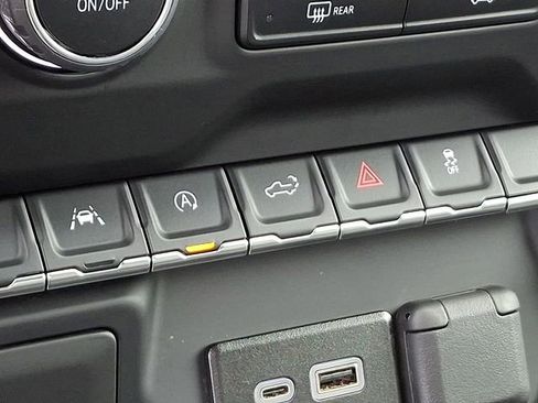 Used 2024 Chevrolet Silverado 1500 Custom Trail Boss w/ LPO, Dark Essentials Package image 30