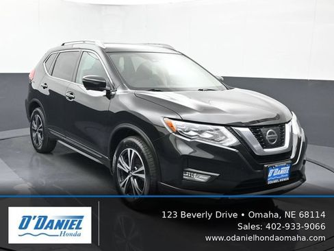 Used 2017 Nissan Rogue SL w/ SL Premium Package AWD/4WD image 8