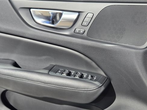 Used 2024 Volvo S60 B5 Core image 24