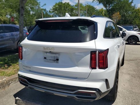 Used 2023 Kia Sorento SX image 8