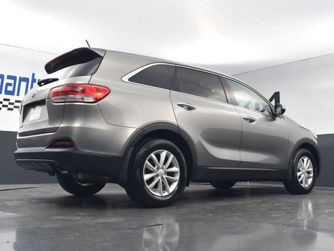 Used 2016 Kia Sorento L FWD image 21