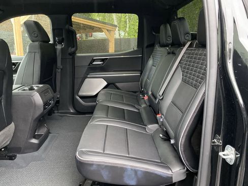 Used 2025 GMC Sierra EV Denali AWD/4WD image 16