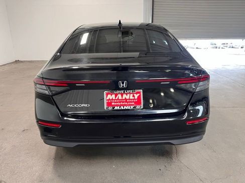 Used 2023 Honda Accord EX image 4