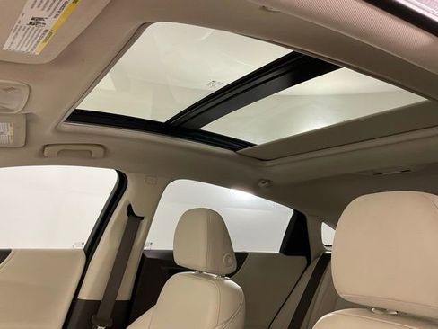 Used 2024 Chevrolet Malibu LT image 10