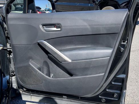 Used 2022 Toyota Corolla Cross XLE image 22