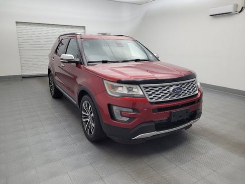 Used 2017 Ford Explorer Platinum image 13