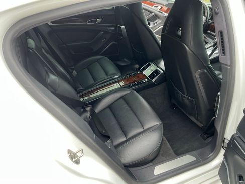 Used 2014 Porsche Panamera AWD/4WD image 30