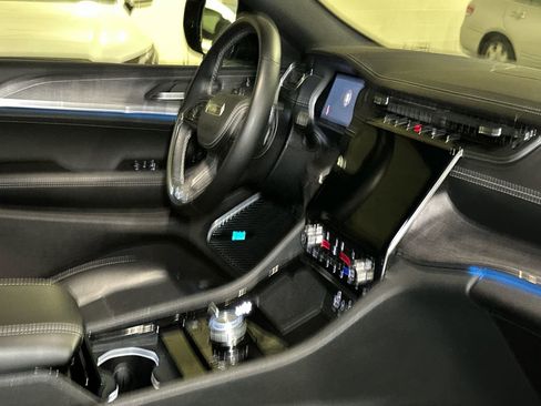 Used 2021 Jeep Grand Cherokee L Overland w/ Luxury Tech Group IV image 14