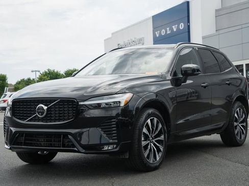 Certified 2025 Volvo XC60 B5 Plus w/ Climate Package AWD/4WD image 3