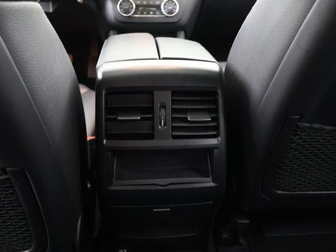 Used 2014 Mercedes-Benz ML 350 4MATIC image 55