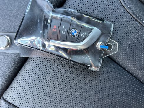 Used 2025 BMW 330i Sedan w/ M Sport Package image 36