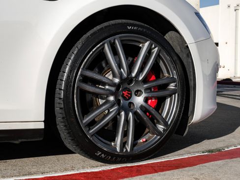 Used 2019 Maserati Ghibli S image 49