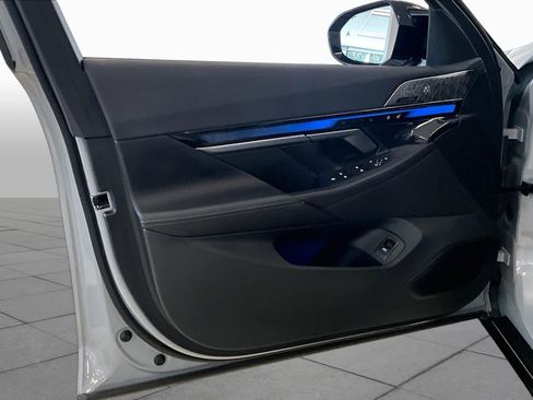 Used 2024 BMW i5 M60 w/ Premium Package AWD/4WD image 20