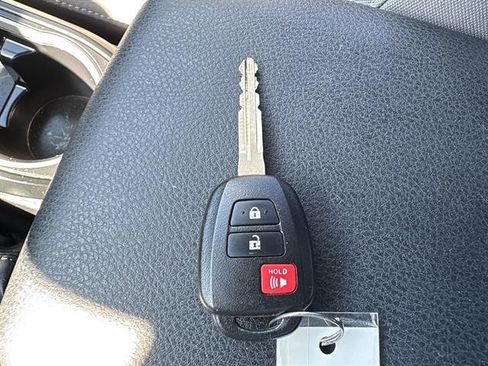 Used 2022 Toyota Tacoma SR w/ SX Package image 28